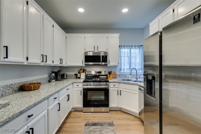 Building Photo - 75 N Valle Verde Dr