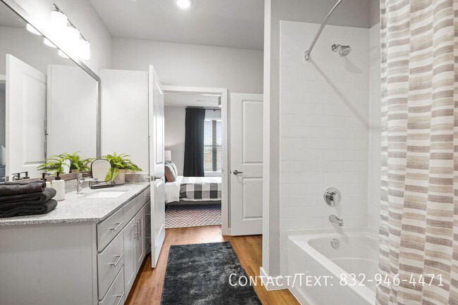 Building Photo - Get up to 8 Weeks Free + $1,000 GC in Katy!