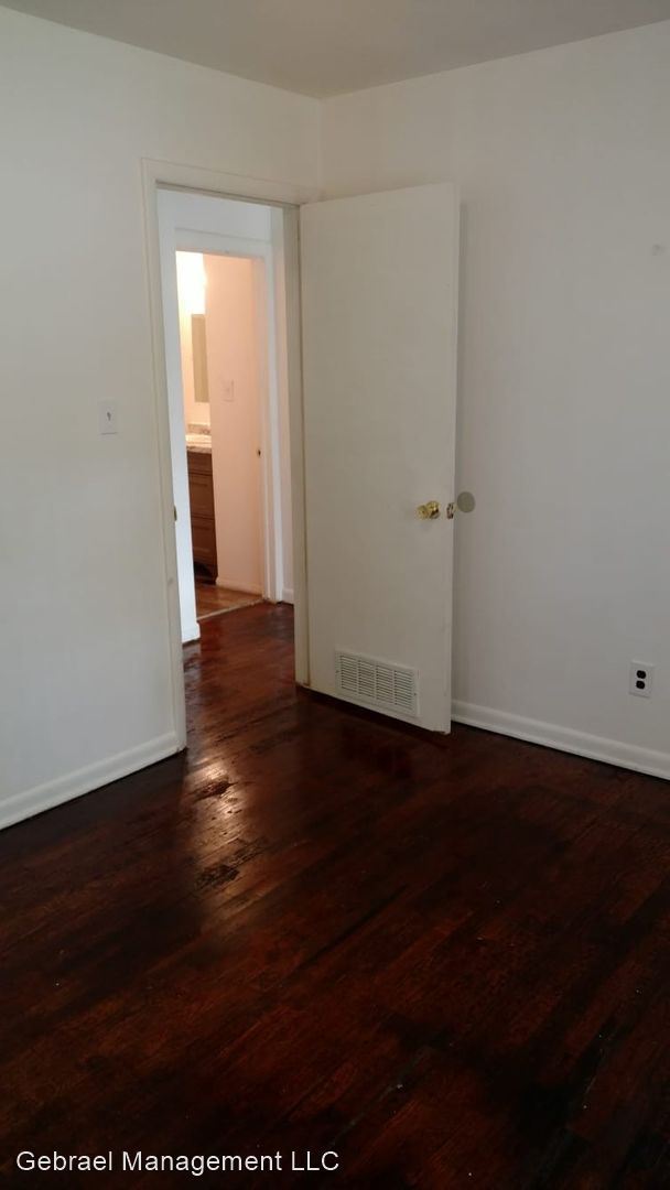 Building Photo - 4420 Davison Rd