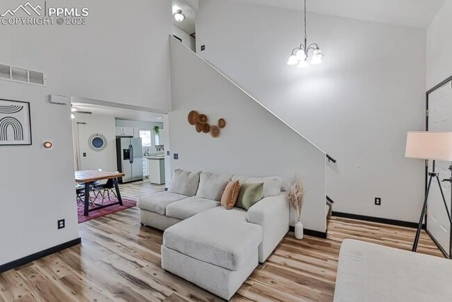 Building Photo - 11360 Justamere Dr