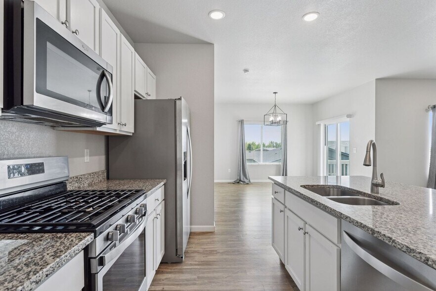 Building Photo - 2346 Horse Shoe Cir