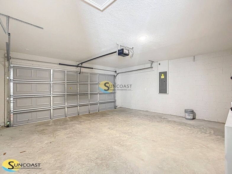 Building Photo - 6763 E Gurley St