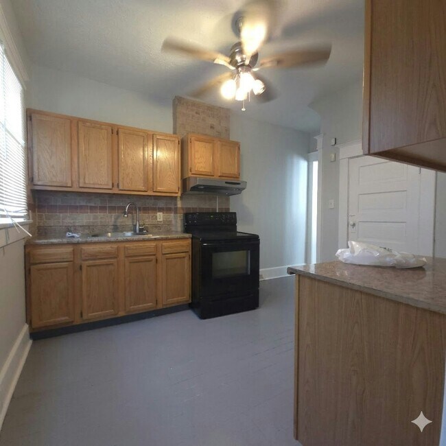 Building Photo - 3031 Boulevard Pl