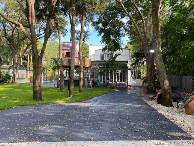 Building Photo - 8425 SW 58th St