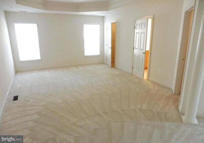 Building Photo - 4807 River Creek Terrace