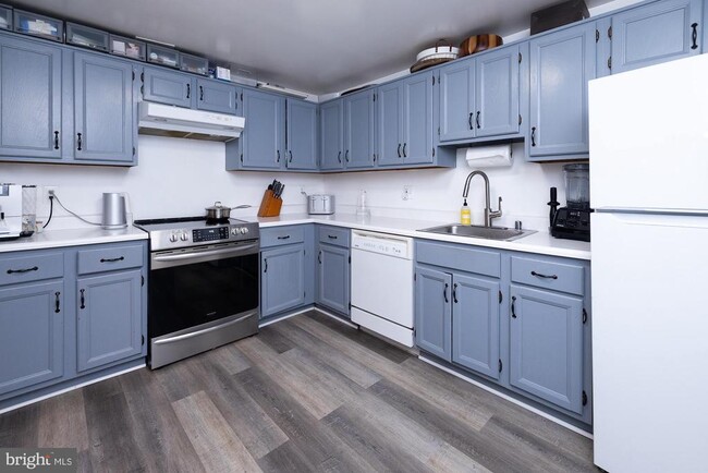 Building Photo - 14703 Prairie Landing Way