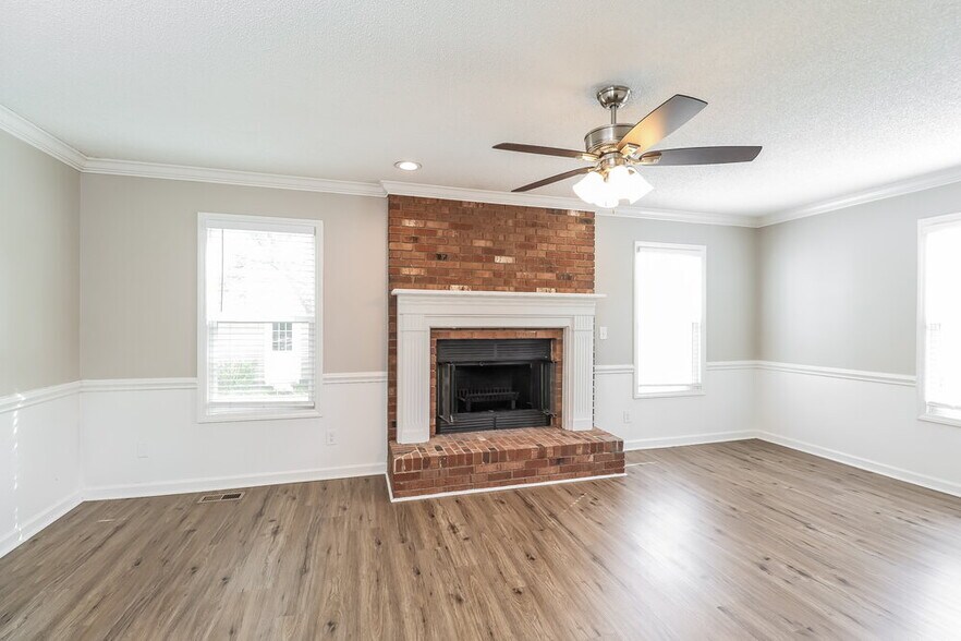 Building Photo - 2032 Pine Needle Ct