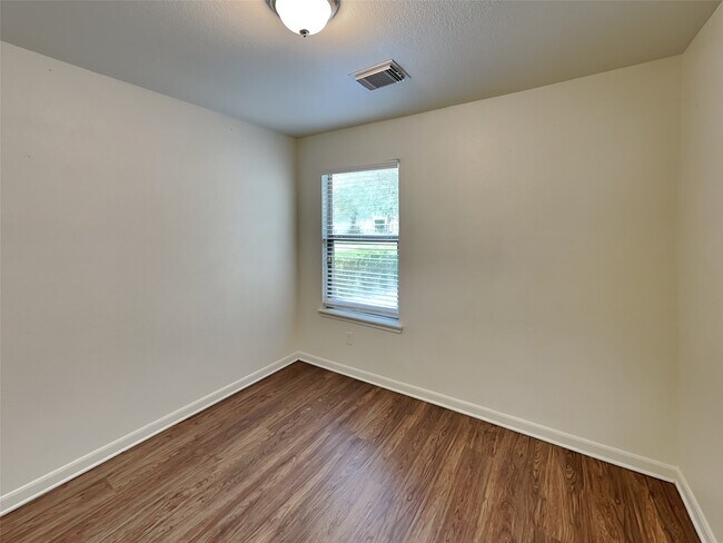 Building Photo - 9510 Juniper Pl Ct