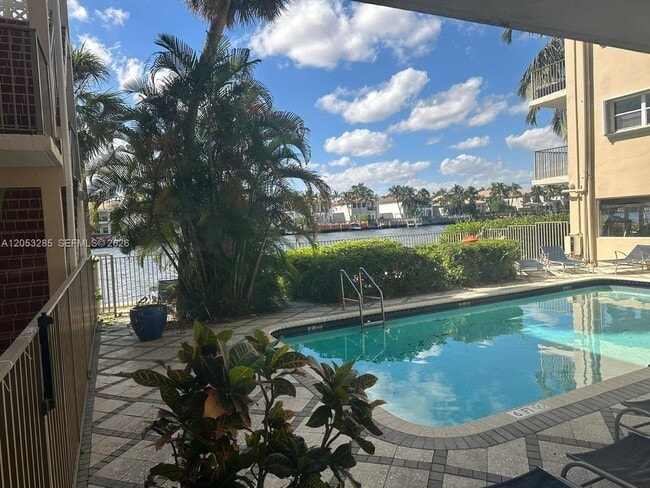 Building Photo - 2600 S Ocean Dr