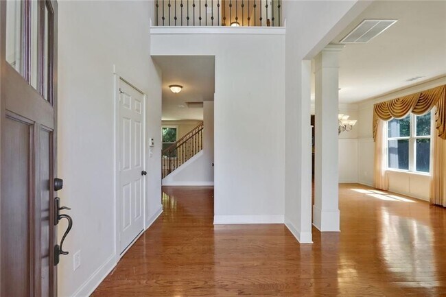 Building Photo - 4242 Rovello Way NE