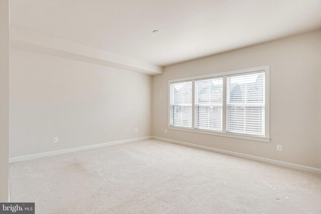 Building Photo - 43469 Grandmoore St