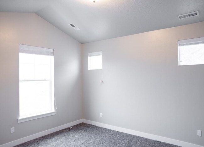Building Photo - 501 N 360 W