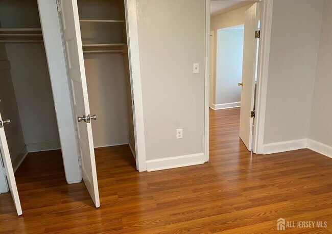 Building Photo - 237 Montgomery St