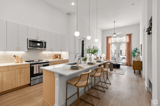 Interior Photo - Presidium Frisco Square