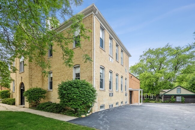 Building Photo - 174 McHenry Ave