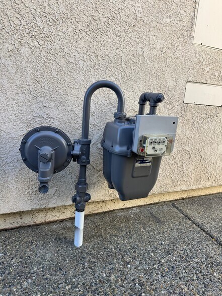 Building Photo - 5977 Whisperlodge Way