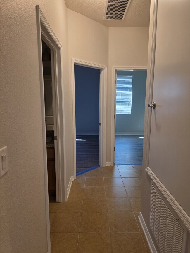 Building Photo - Very nice house in Ashton Oaks for rent
