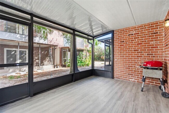 Building Photo - 1125 83rd Ave N