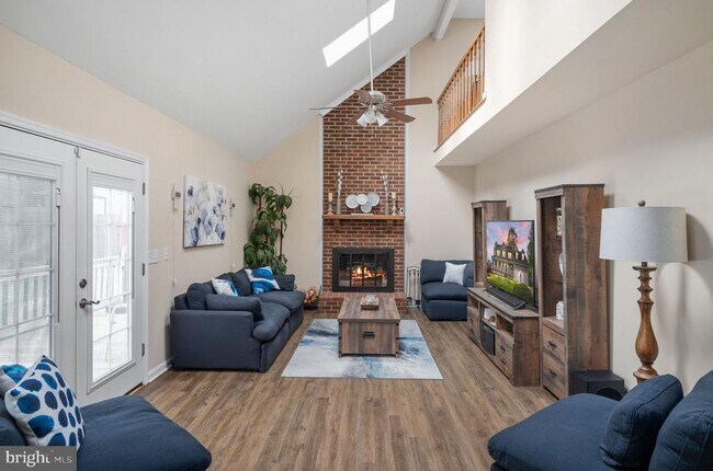 Building Photo - 15 Owen St