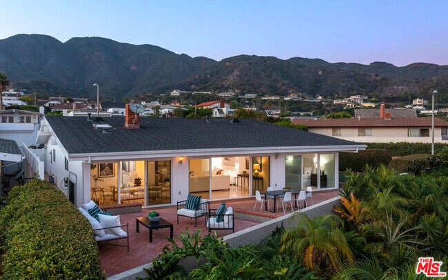 Building Photo - 18100 Wakecrest Dr