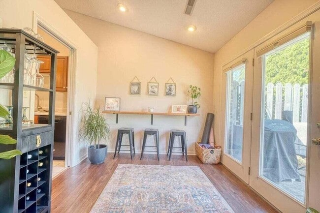 Building Photo - 3636 Augusta Dr