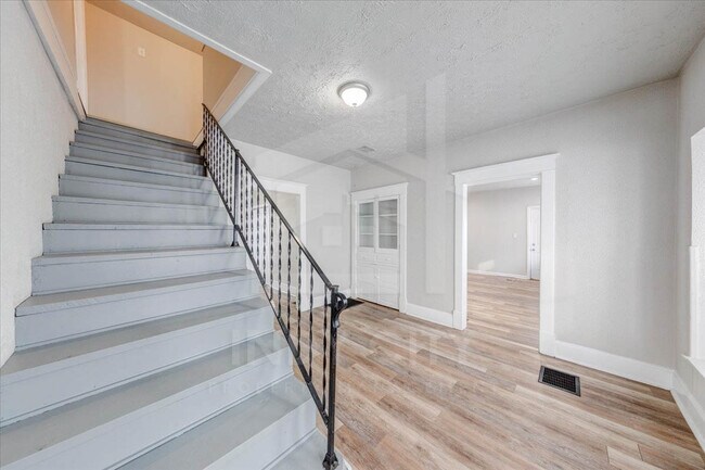 Building Photo - 3437 N Sherman Dr