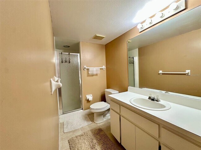 Building Photo - 208 Cypress Ct