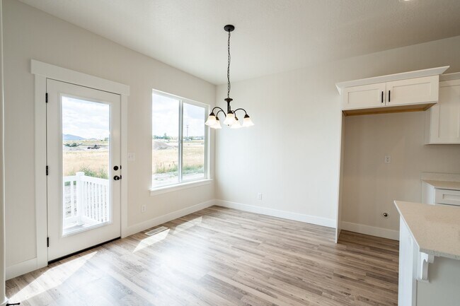 Building Photo - 4016 Big Horn Dr