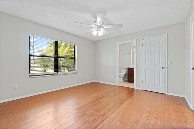 Building Photo - Comfort, Space & Convenience on a Peaceful Corner Lot in the Shores