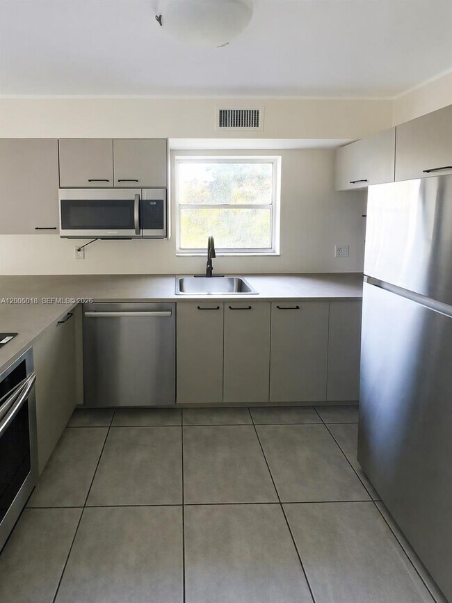 Building Photo - 777 NE 62nd St