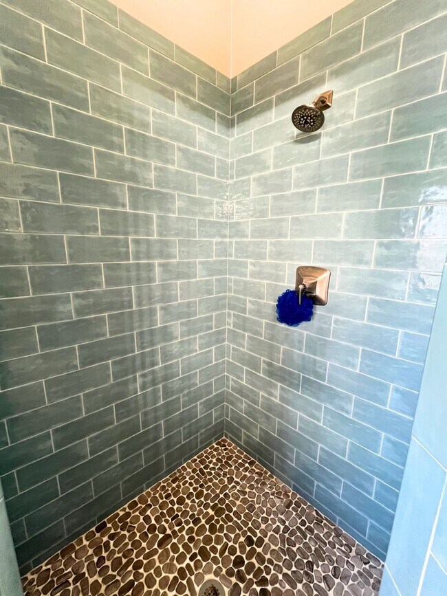 Building Photo - Charming 3-Bedroom, 2-Bath Home with Large...