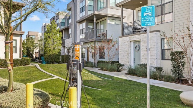 Building Photo - 9608 Nova Pl