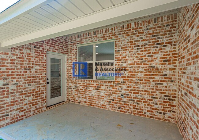 Building Photo - 3 Bed/2 Bath Home in Silver Ridge