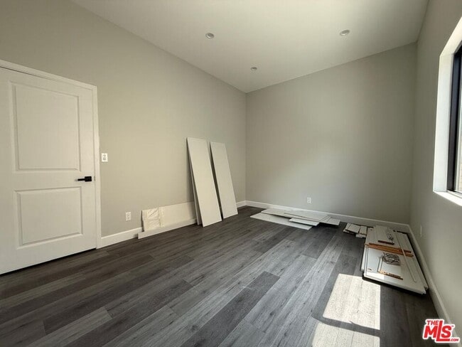 Building Photo - 6224 Bakman Ave