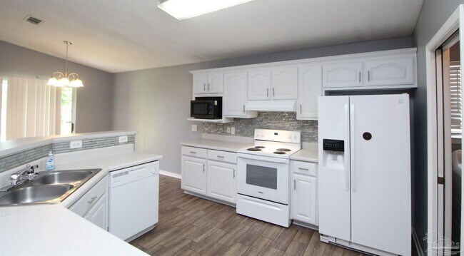 Building Photo - 1118 Calinda Dr