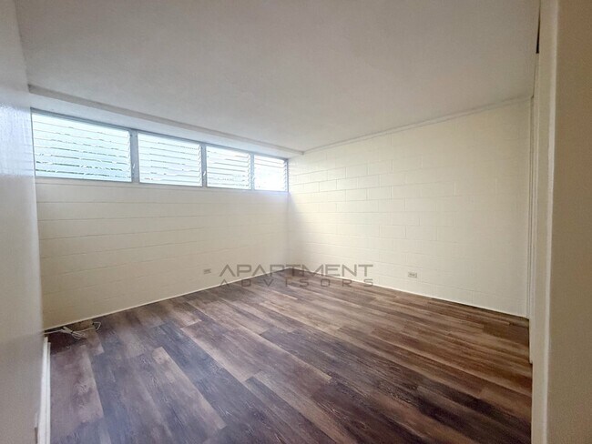 Building Photo - *PLEASE VIEW FULL AD FOR DETAILS* CONVENIENT & PRIVATE | 2 BED / 1 BATH / 1 PKG | CLOSE TO ALA MO...