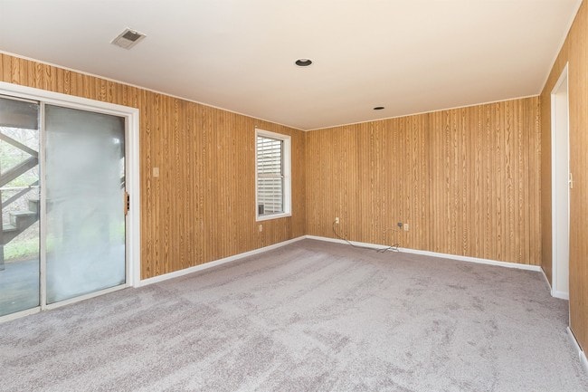 Building Photo - 8852 Green Needle Dr