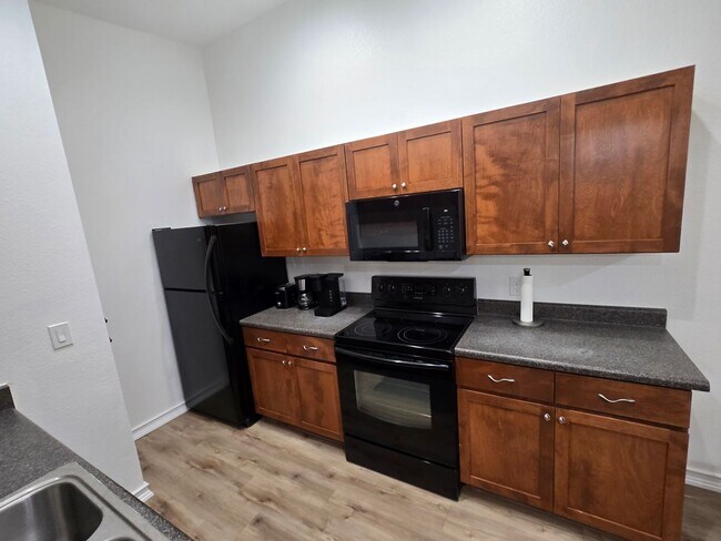 Building Photo - West-Flagstaff Condo in the Arbors - 2 Bed, 2 Bath - Students OK! 1 Sm. Pet OK! Avail. July 10th!!