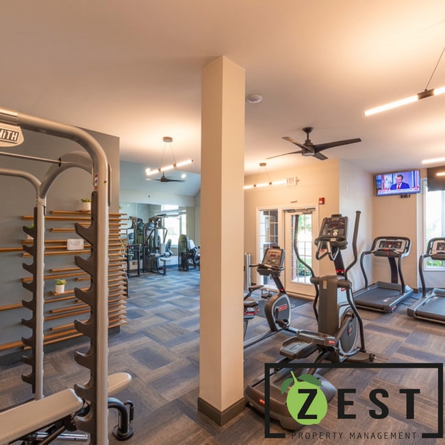 Building Photo - Amazing 3Bedroom 2 Baths