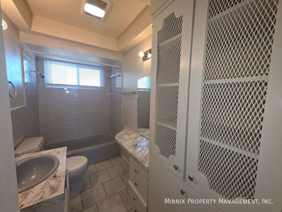 Building Photo - 4610 Storey Ave