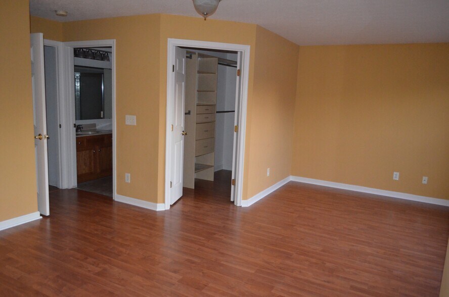 Building Photo - 4333 Marival Way