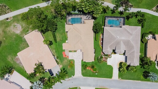 Building Photo - 8060 Kiawah Trce
