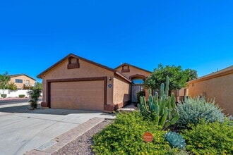 Building Photo - 8080 N Tackroom Ln