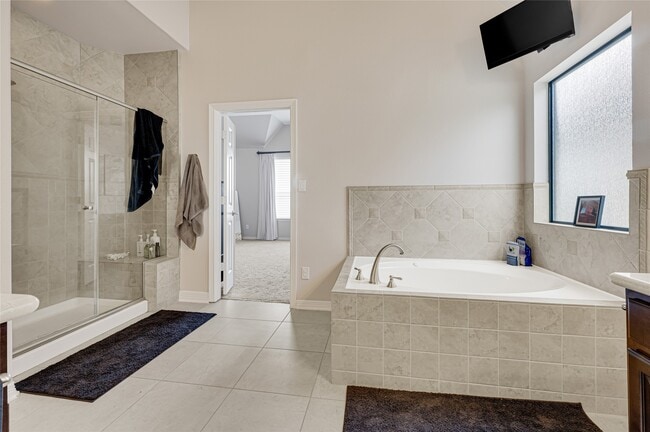 Building Photo - 2815 King's Retreat Cir