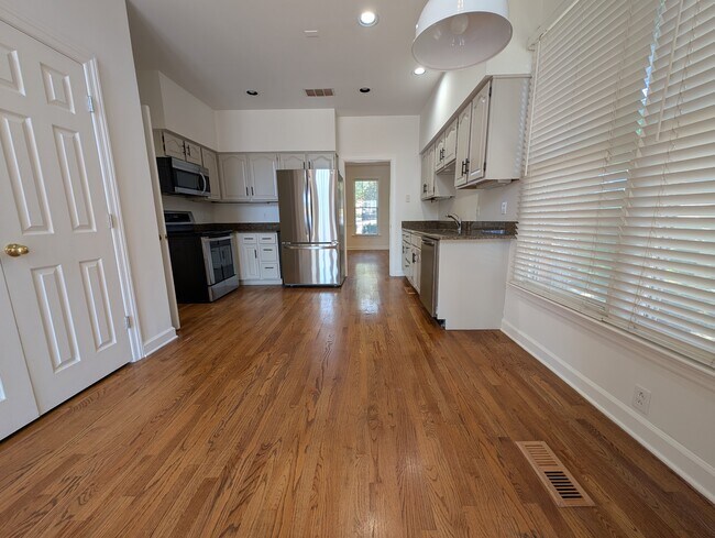 Building Photo - 407 Clairton Ct