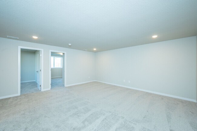 Building Photo - Brand-New 3-Bed Townhome with Attached Garage in Wolf Creek