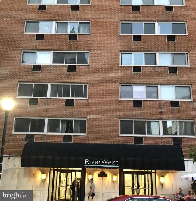 Building Photo - 2101 Chestnut St