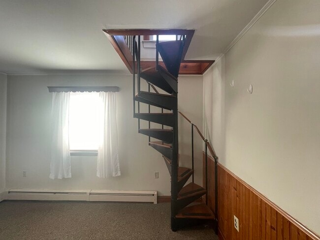 Building Photo - 7 Central Ave