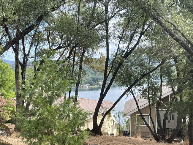 Building Photo - Short term 4-8 mo.  rental-Lake view 3 bedroom, 3 bath plus office in Lake Wildwood, Penn Valley, CA