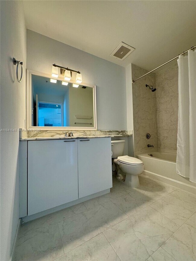 Building Photo - 234 NE 3rd St